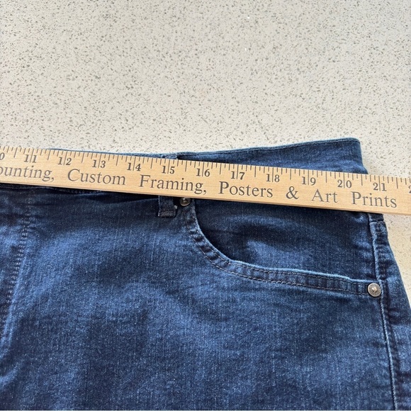 Gloria Vanderbilt Jean Shorts Womens Plus Sz 22W Stretch Denim Comfort Slimming - Picture 9 of 14